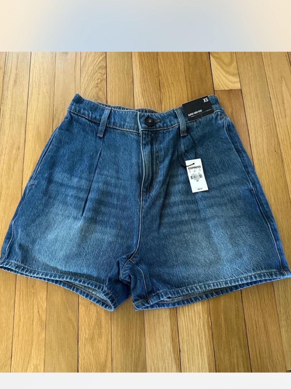 EXPRESS high-waisted denim shorts size XS